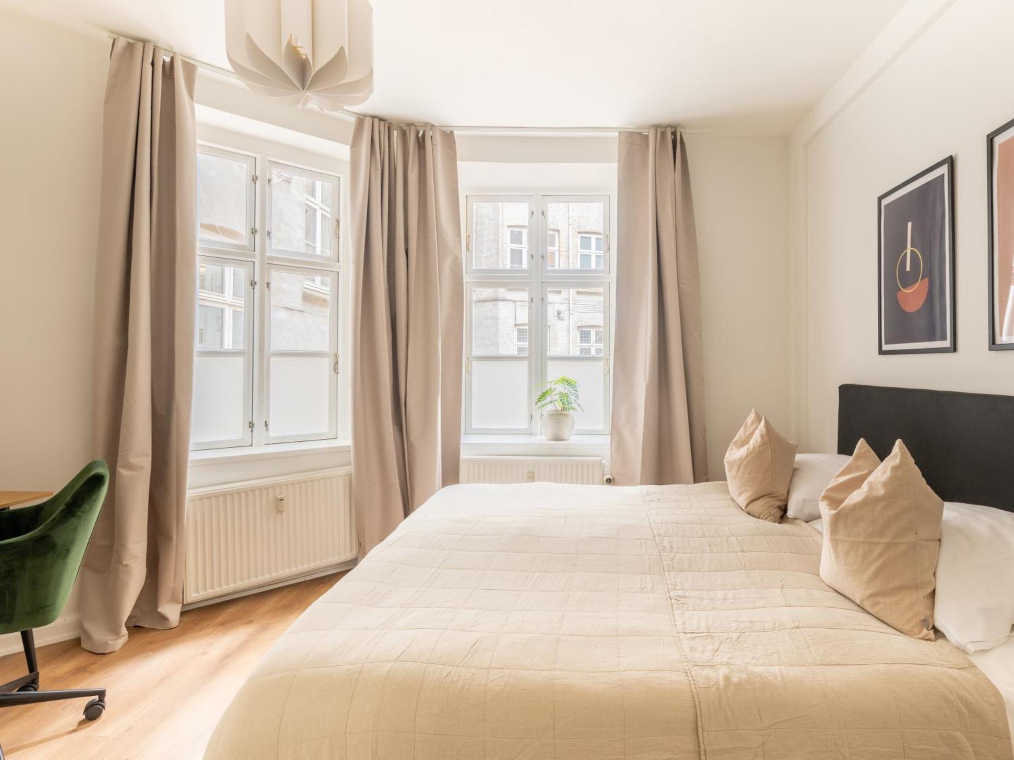 Sanders Noble - Fantastic 4-Bdr Apt In The Capital Köpenhamn Exteriör bild